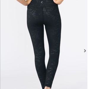 Midnight 🌚 Camo Light n Tight Hi-Rise